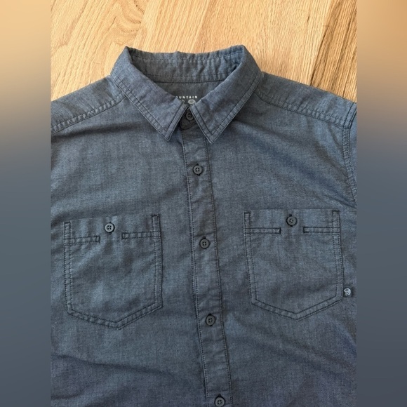 Mountain Hardwear Men’s Button Short Sleeve Shirt Charcoal Size Medium - Picture 2 of 9